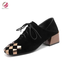 Оригинальное предназначение; обувь на среднем квадратном каблуке с квадратным носком; женская обувь смешанных цветов; цвет черный, золотой; модная женская офисная обувь