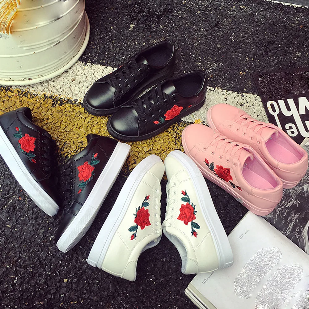 Модные женские спортивные кроссовки SAGACE на ремешках с цветочной вышивкой
