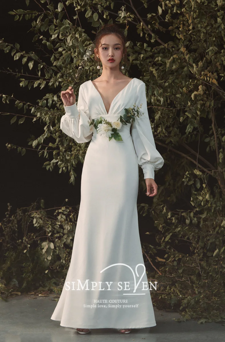 New Bride Dress With Long Sleeves Empire flowers Sweet Dreamlike Weddinbg Dress for Countryside Sweep Train Vestidos bridal gowns