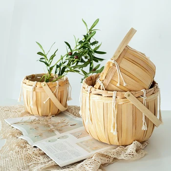 

SWEETGO Wood handle basket Beige tassels Rattan weaving storage frame Nordic style tableware Soft furnishings home decoration