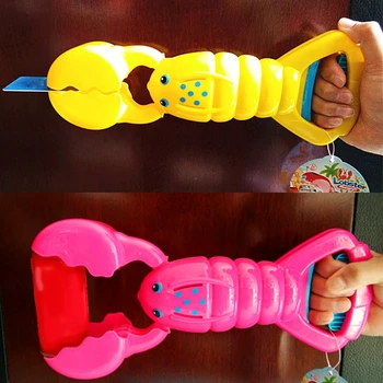 

Snowball Clip Plastic Playing Sand Toys Lobster Shaped Clip For Children Gift Random Color 1PC
