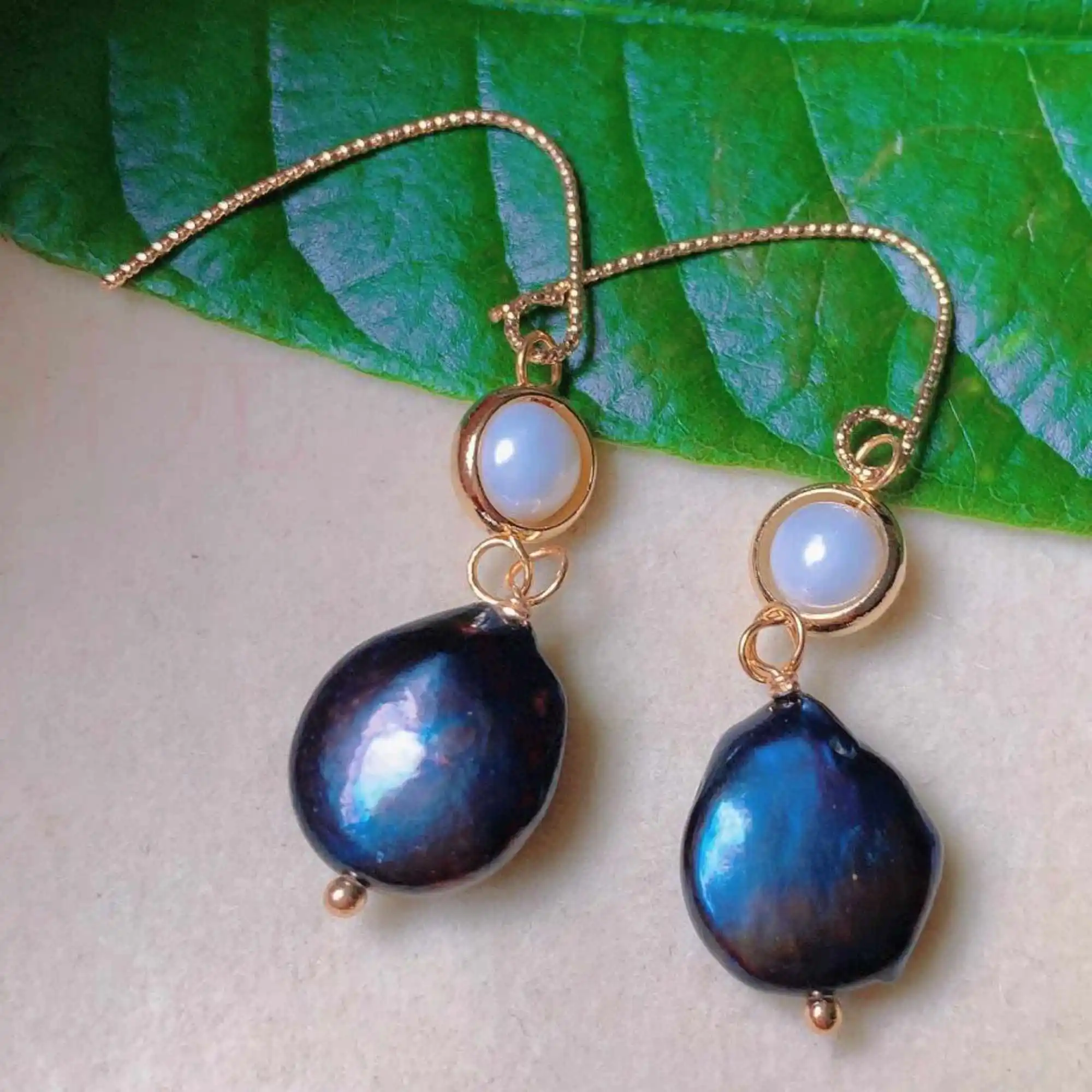 Natural freshwater black white Pearl eardrop 18k gold Earrings Christmas Holiday gifts Jewelry Mother's Day Accessories