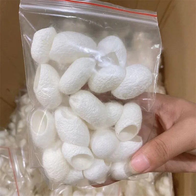 Facial Scrub Balls 20PCS New Natural Silk Cocoons Facial Skin Care Organic Silkworm Balls Purifying Whitening Exfoliating Blackhead Acne Remover
