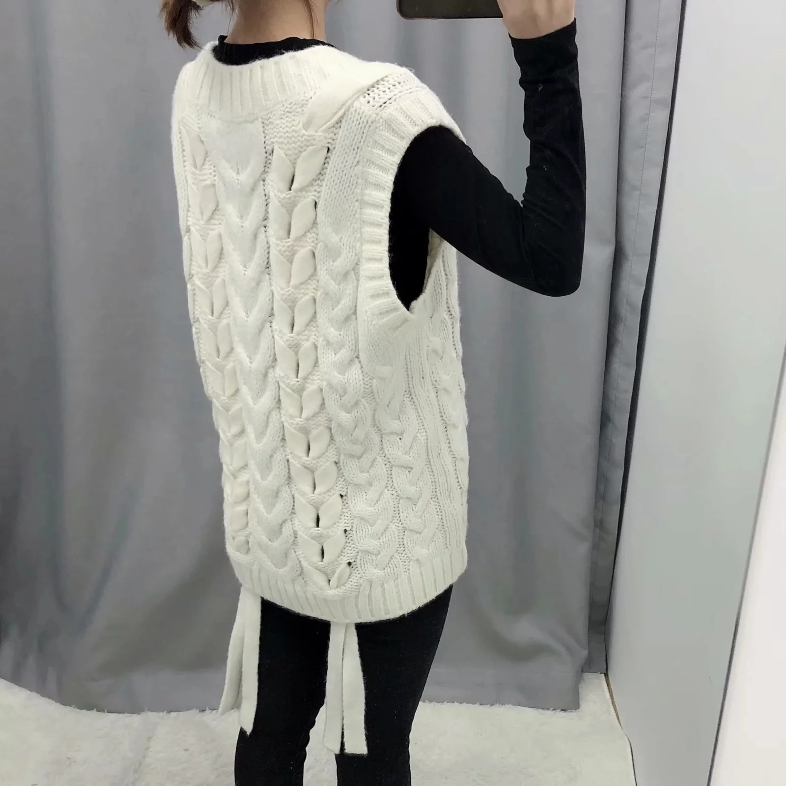 Женский свитер без рукавов с v-образным вырезом, женский повседневный белый вязаный жилет, модный женский зимний вязаный пуловер, шикарный джемпер