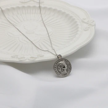 

YiShi S925 Silver Heavy Industry Coin Two-sided Goddess necklace personality Korean version of the clavicle chain