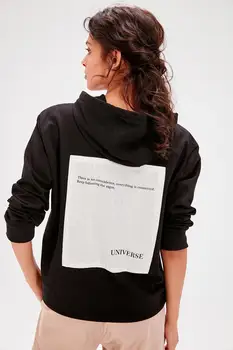 

Trendyol Black Back Printed Knitted Sweatshirt TWOAW20SW0054
