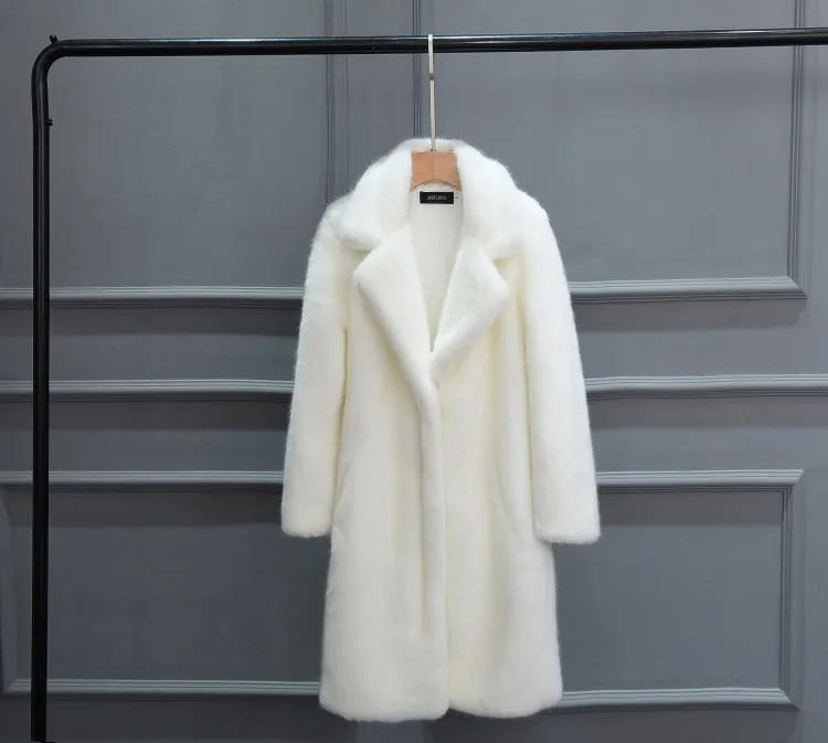 На зиму; высокого качества из искусственного меха норки пальто Для женщин толстый теплый плюш пальто Роскошная длинная куртка C мехом размера плюс свободная женская верхняя одежда, джинсовая куртка