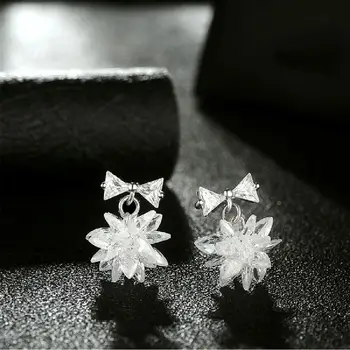 

Fashion women Jewelry earrings Snowflake Ladies Crystal Snow Flake Bijoux Pendant Dangle Statement Stud Earrings For Women