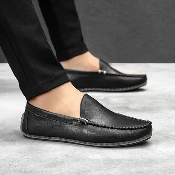 

Fashion Loafers shoes men Walking Footwear Mens Leather Casual Shoes For Male slip on Outdoor Breathable Sneakers Tenis Feminino