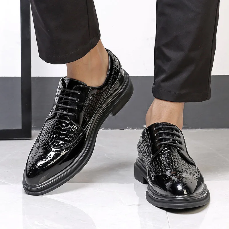 

Trend Men's England Fashion Varved Pointed-Toe Business Casual Student Patent Leather Crocodile Pattern MEN'S SHOES Students Lea