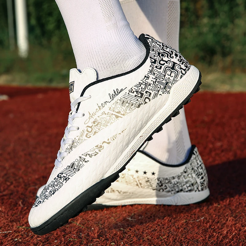 

Men Soccer Shoes Superfly Football Shoes For Indoor Cleats Shoes Professional Futsal Soccer Sneakers Zapatos De Futbol 2019 New