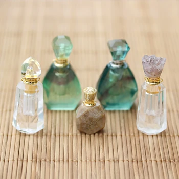 

Faceted Clear crystal perfume bottle jewelry ,Transparent Fluorite Essential oil bottle ,Semiprecious ,Essential oil diffuser .