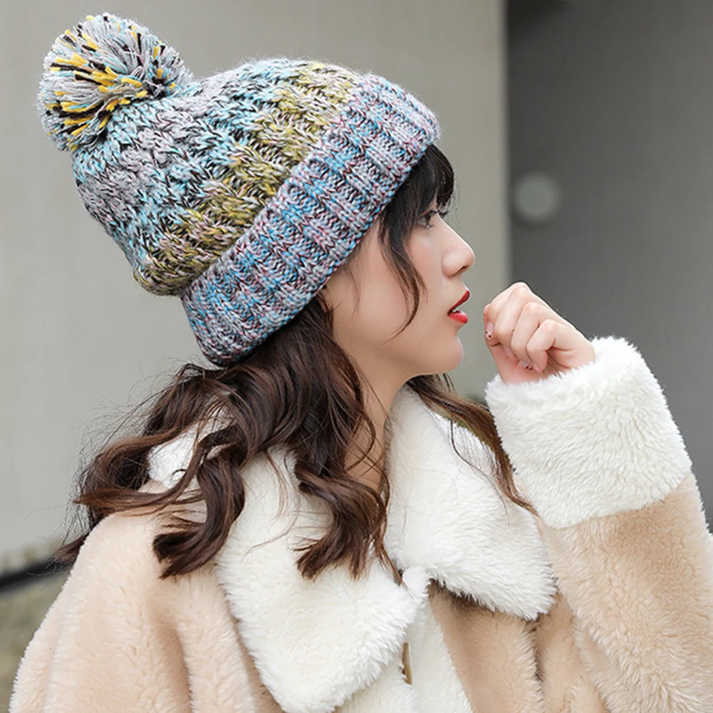 Casual Warm Outdoor Snow Decoration Thicken Autumn Winter Adult Mixed Color Knitted Yard Pompon Women Beanie Soft