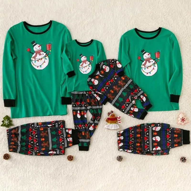 

Autumn Winter New Family Matching Christmas Pajamas Set Adult Kids Baby Xmas Matching Pyjamas Sleepwear Homewear Outfits C0638