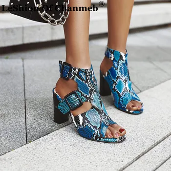 

Stylish Snake Skin Sandals for Women Ladies Peep Toe Big Square Buckles Summer Gladiator Sandals Woman Large Size 43 Sandalias
