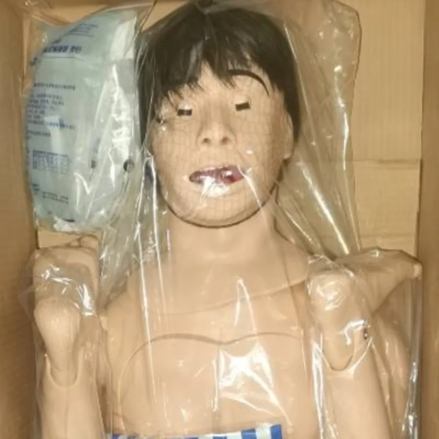 

Улучшенный полнофункциональный женский манекен для кормления с вращающимся глазным яблоком