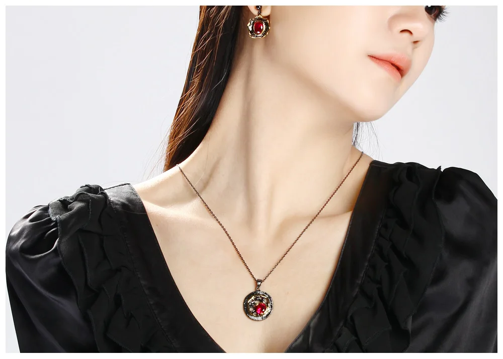 black pendant (3)