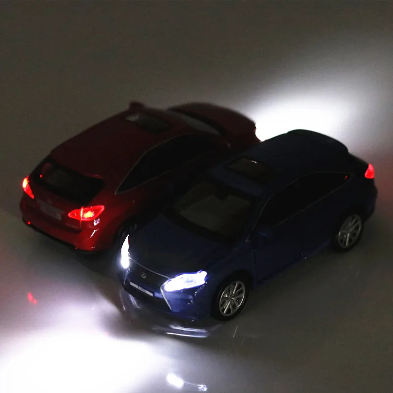 Литье под давлением 1:32 Масштаб автомобилей цинковый сплав модель LEXUS Rx450 король