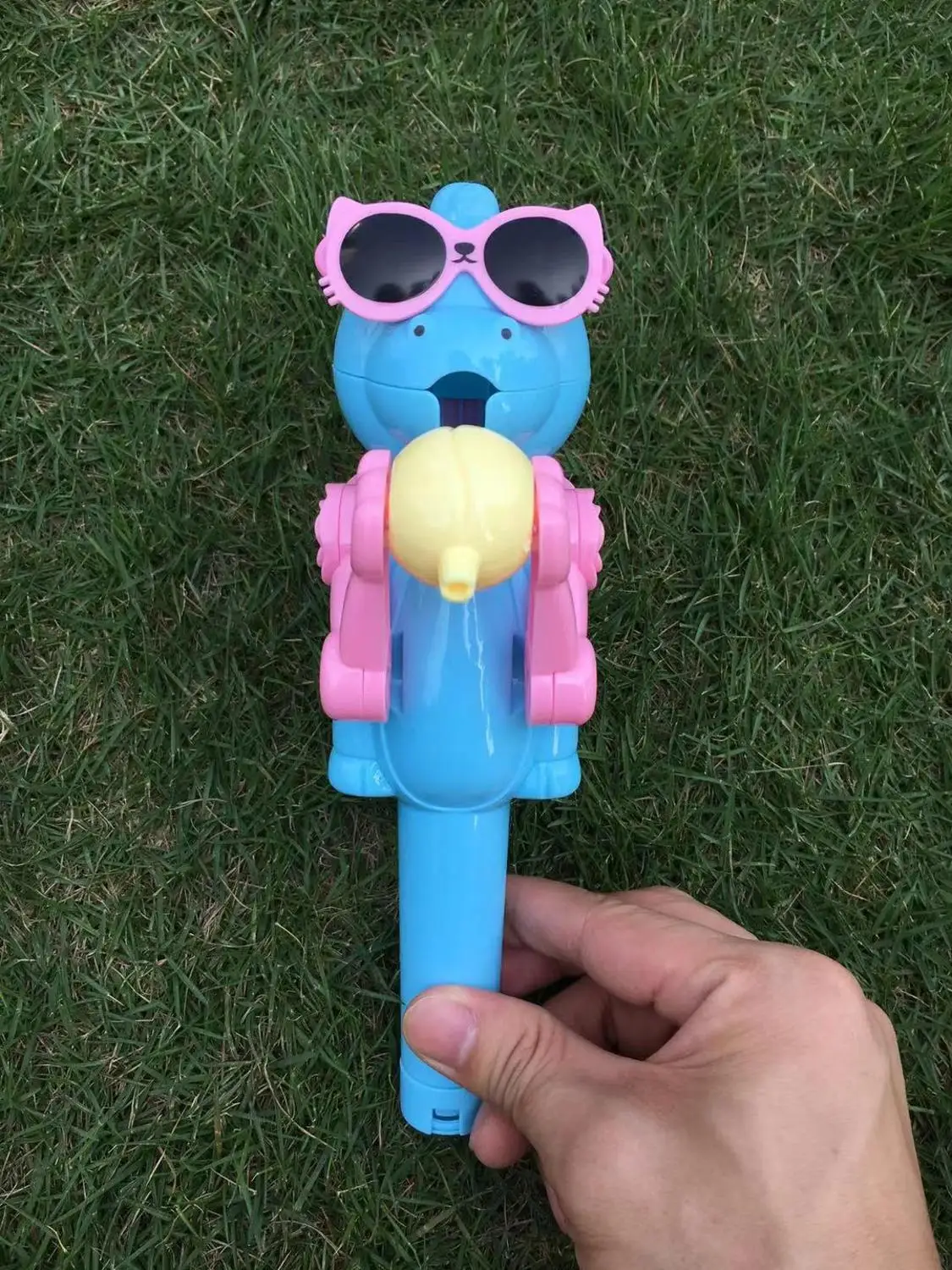 

popular dustproof tang seng candy monk lollipop candy robot toy alien lollipop man lollipop holder