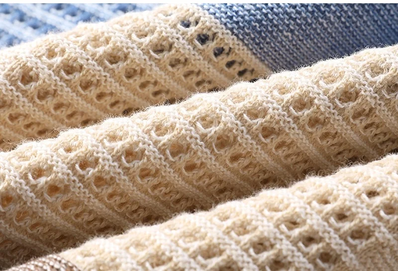 10760912989_1426507834