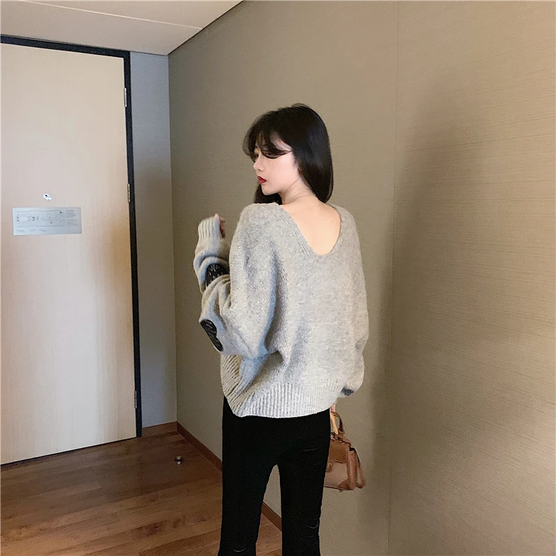 RUGOD Vitnage hearted printed women sweater Fashion V neck soft knitted sweaters female new Casual auturm winter loose coat