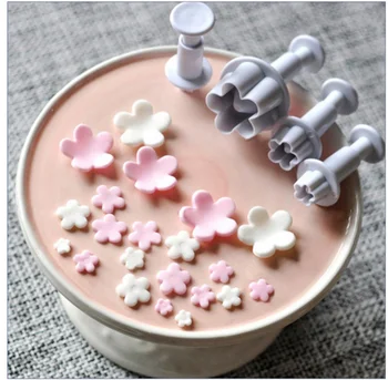 

4Pcs/Set 3D Plum Flower Plunger Fondant Mold Cutter Sugarcraft c ake Tools Decorating Christmas c ake Decorating Tools 70 80