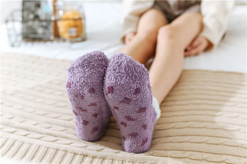 SP& CITY/женские милые носки из кораллового флиса в стиле Харадзюку ярких цветов зимние плотные удобные носки до лодыжки домашние носки-тапочки, сохраняющие тепло