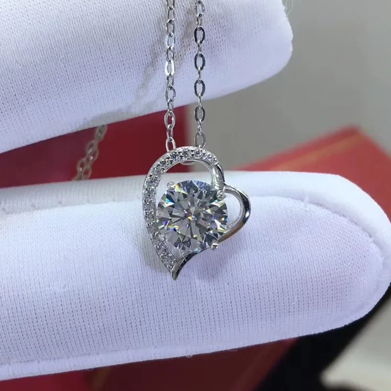 

925 Silver Heart-shaped pendant moissanite 1.00ct D VVS Fashion Jewelry Gift silver necklace for Women