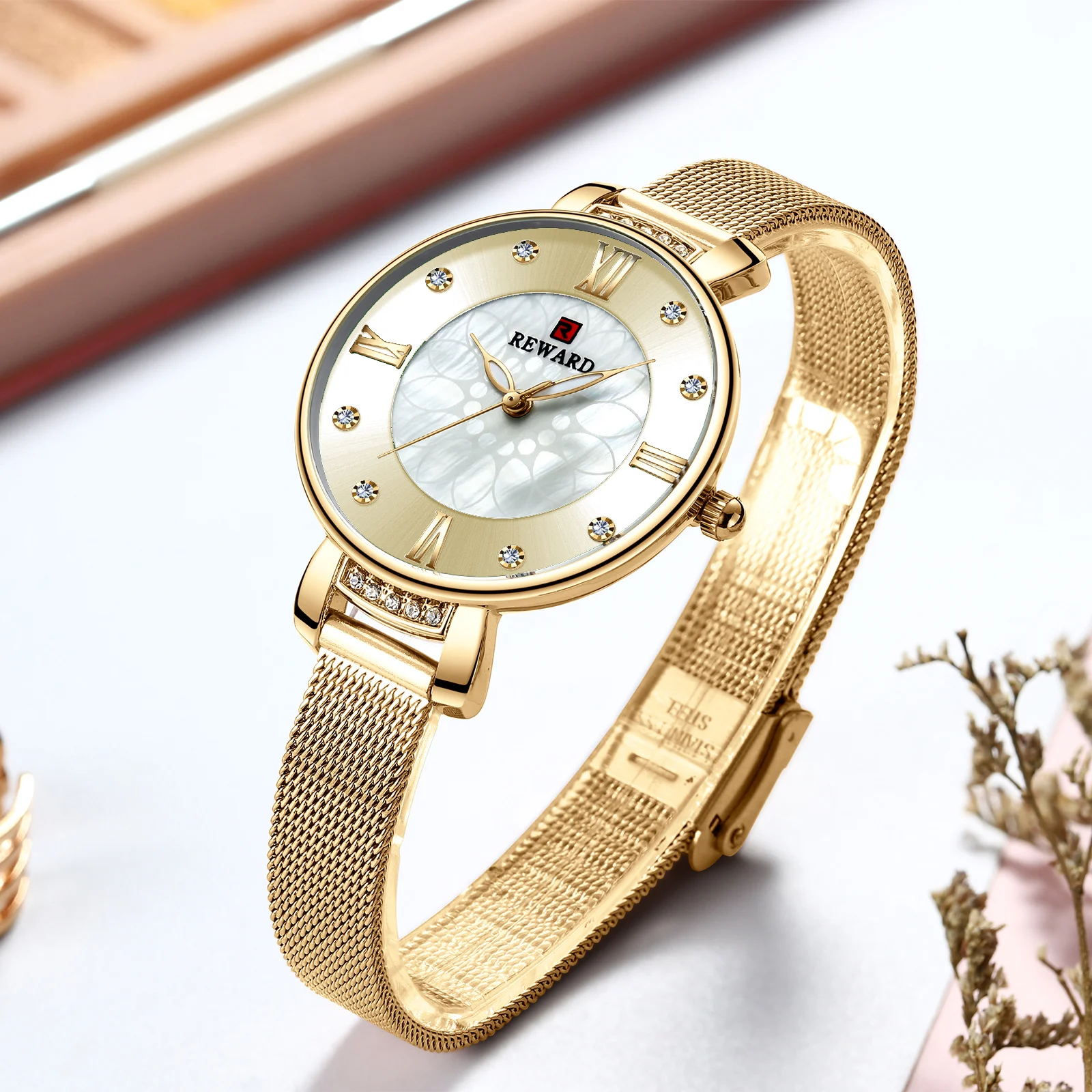 Luxury Ultra-thin Womens Watches Fashion Color Glass Analog Quartz Watch Dadies Green Dial Mesh Casual Waterproof Wristwatch