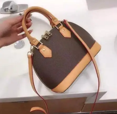 

2019 New Flood In Europe And The United States Fashion Genuine leather Handbag Handbag Shoulder Bag Free Shipping