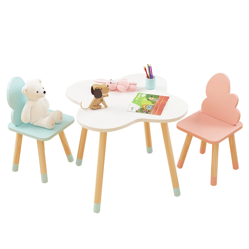 childrens small table and chairs