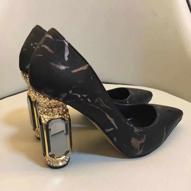 Розовые туфли лодочки на квадратном каблуке со стразами без застежек с острым