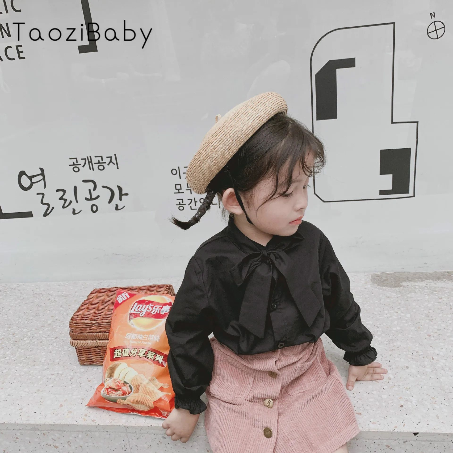 

Children Shirt Tops 2019 Kids Clothes New Korean Version Autumn Girls Bow Shirt Lace Sleeve Solid Color Jacket White Blouse