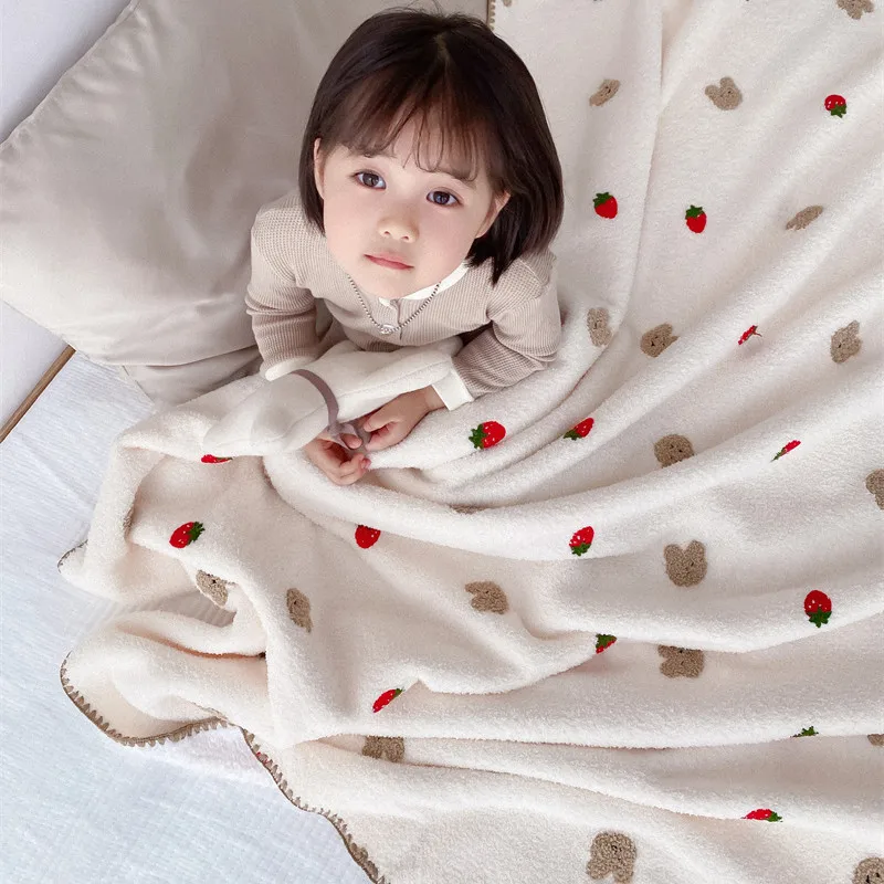 

Super Soft 3D Bear Strawberry Fluffy Thermal Baby Blanket,Furry Sherpa Kids Blanket,Baby deken Bed Cover, Toddler Bedding Quilt