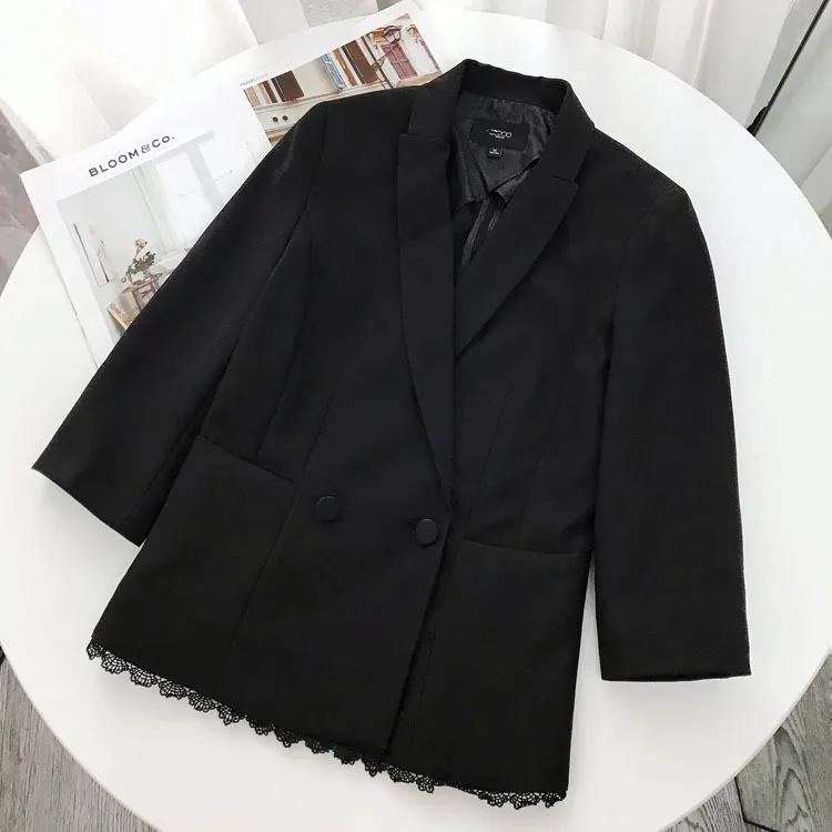 

LD63 Lace Edge Joint Simple Black And White with Pattern Small Suit