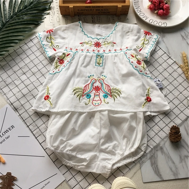 Tonytaobaby/Летняя одежда Новый стильный комплект для маленьких девочек с вышитыми