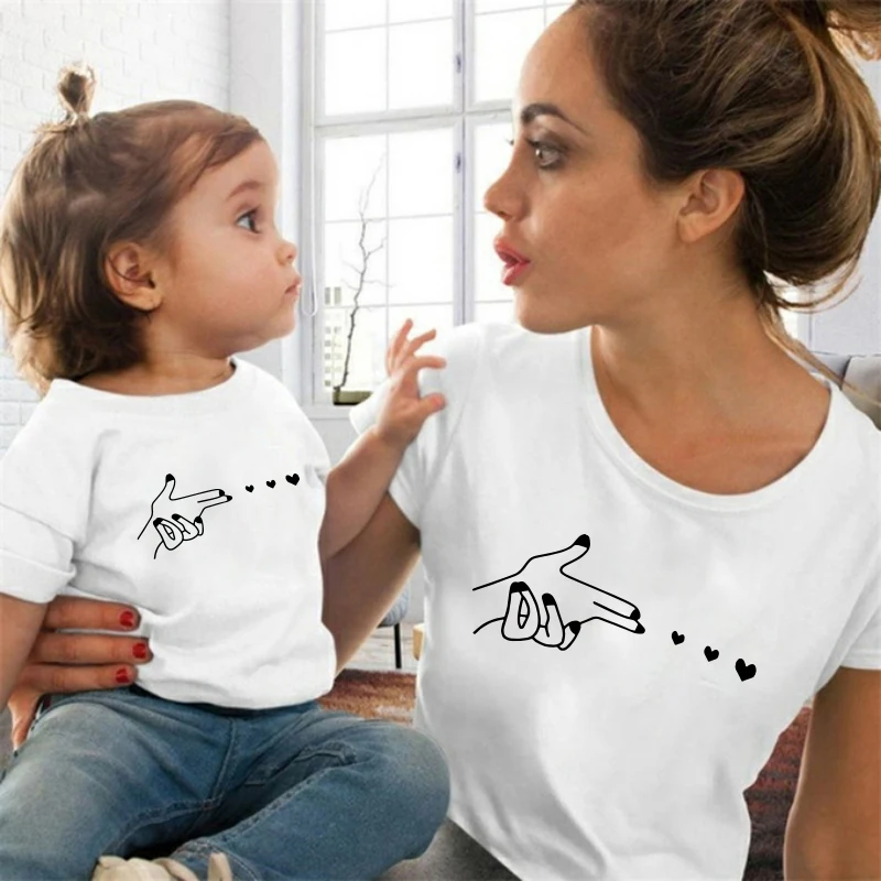 

family matching outfits mommy and me funny love gesture family t shirts family looking matching t-shirts