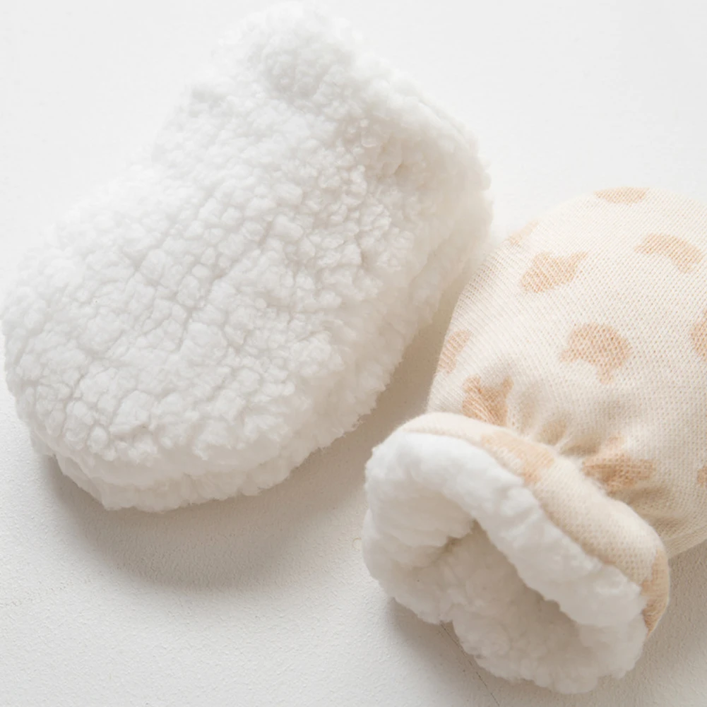 1 пара хлопковых перчаток для новорожденных, Нескользящие рукавицы, зимние Утепленные флисовые перчатки для малышей, подарки для детей