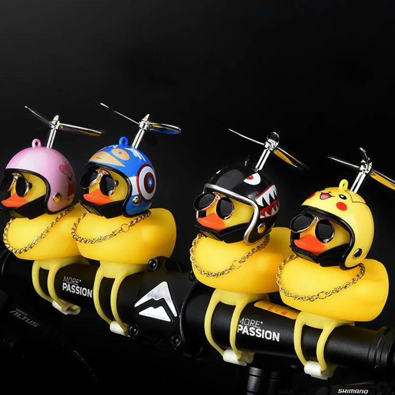Accesorios para coche, pato con casco, Correa parpadeante, pequeño pato amarillo, luz para motocicleta y carretera, accesorios para coche