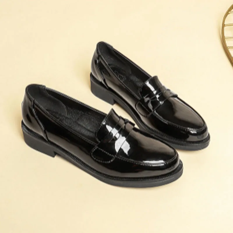 Women's flat shoes women's casual shoes women's sports shoes women's small white shoes women's patent leather tassel casual shoe Women's flat shoes women's casual shoes women's sports shoes women's small white shoes women's patent leather tassel casual shoe