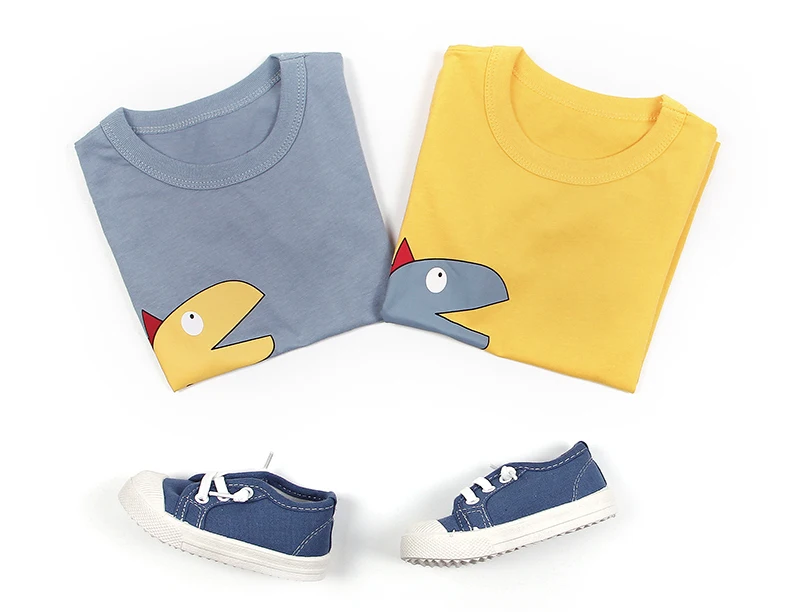Футболка с динозавром для мальчиков; детская одежда; хлопковая футболка с короткими рукавами; летние футболки; топы желтого цвета; одежда для детей; одежда для малышей и подростков