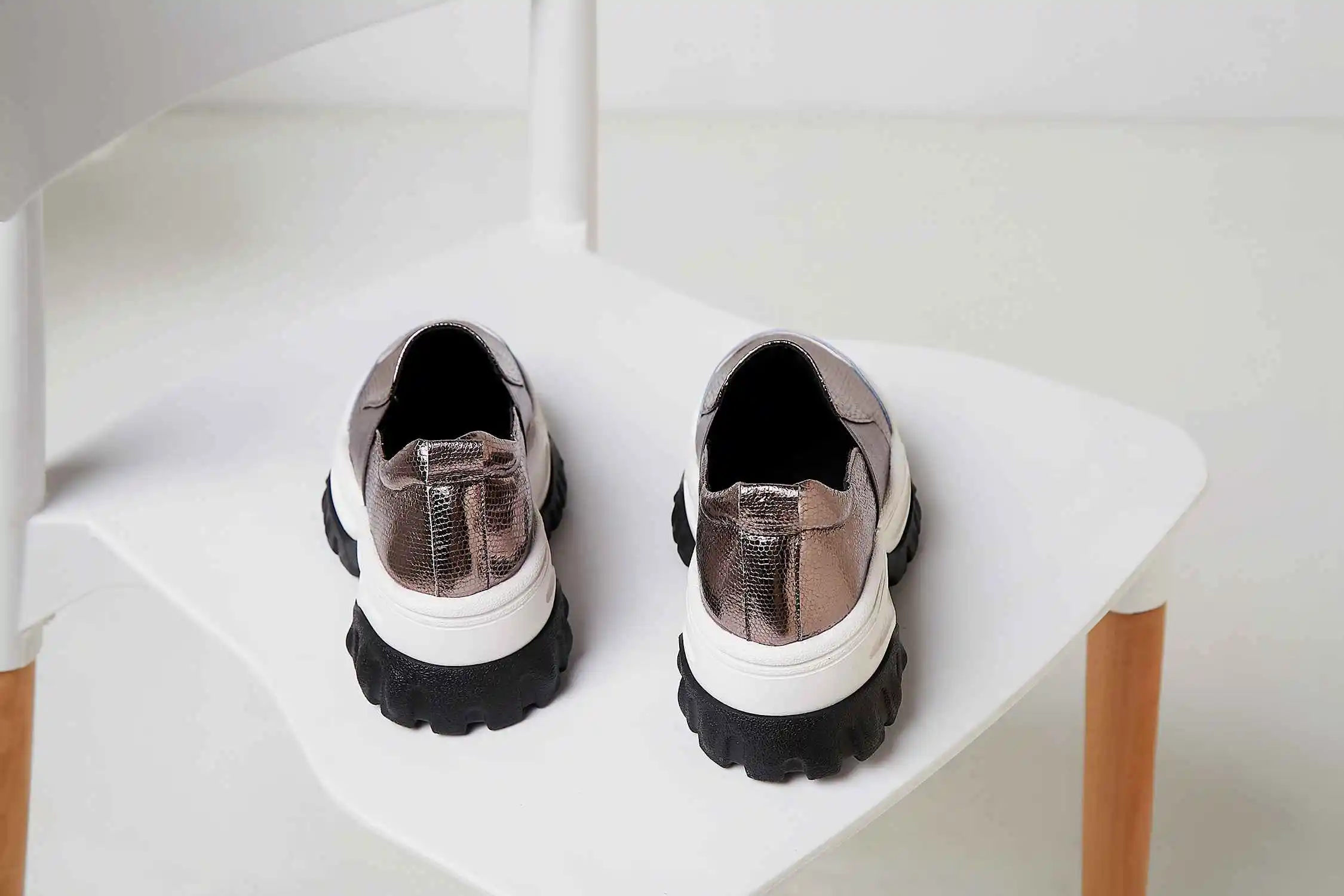 Krazing Pot/ г.; специальная обувь из овечьей кожи в британском стиле на толстой подошве; модные белые кроссовки с круглым носком; легкая Вулканизированная обувь; L53