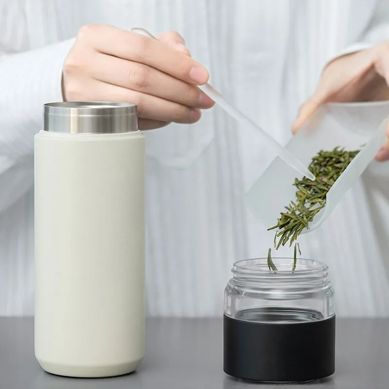 Insulated Cup with Filter 316 Stainless Steel Tea Bottle Tea Infuser Vacuum Cup with Glass Infuser Separates Tea and Water 500ML