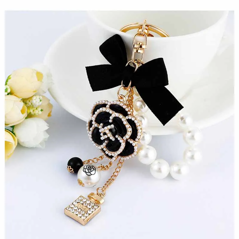 2021 Luxury Black Camellia Flower Bow Keychain Rhinestone Lock Umbrella Pendant Car Key Chain  Pendant For Bag