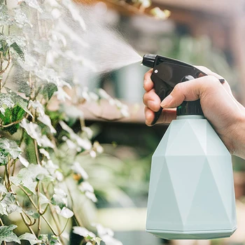 

600ml Watering Plants Pot Spray alcohol Spray Bottle Garden Mister Sprayer Hairdressing Planting Teapot For Flower Plants