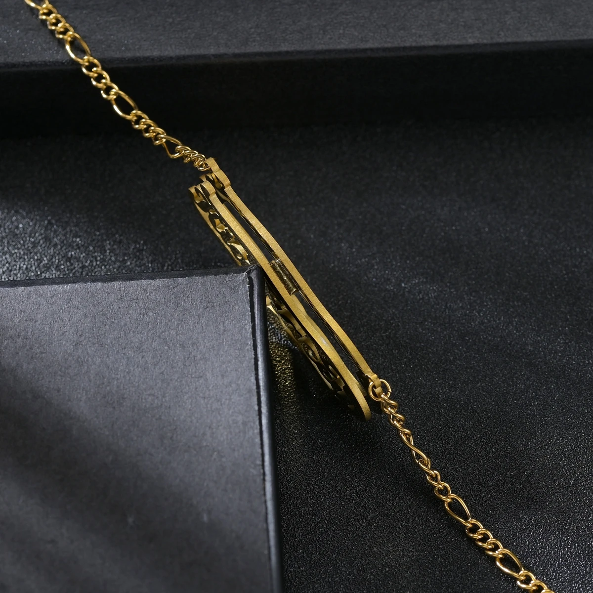 Customized Double Layer Welding Name Letter Necklaces Name for Women Men Heart Necklace Pendant Thick Figaro Chain Jewelry Gift