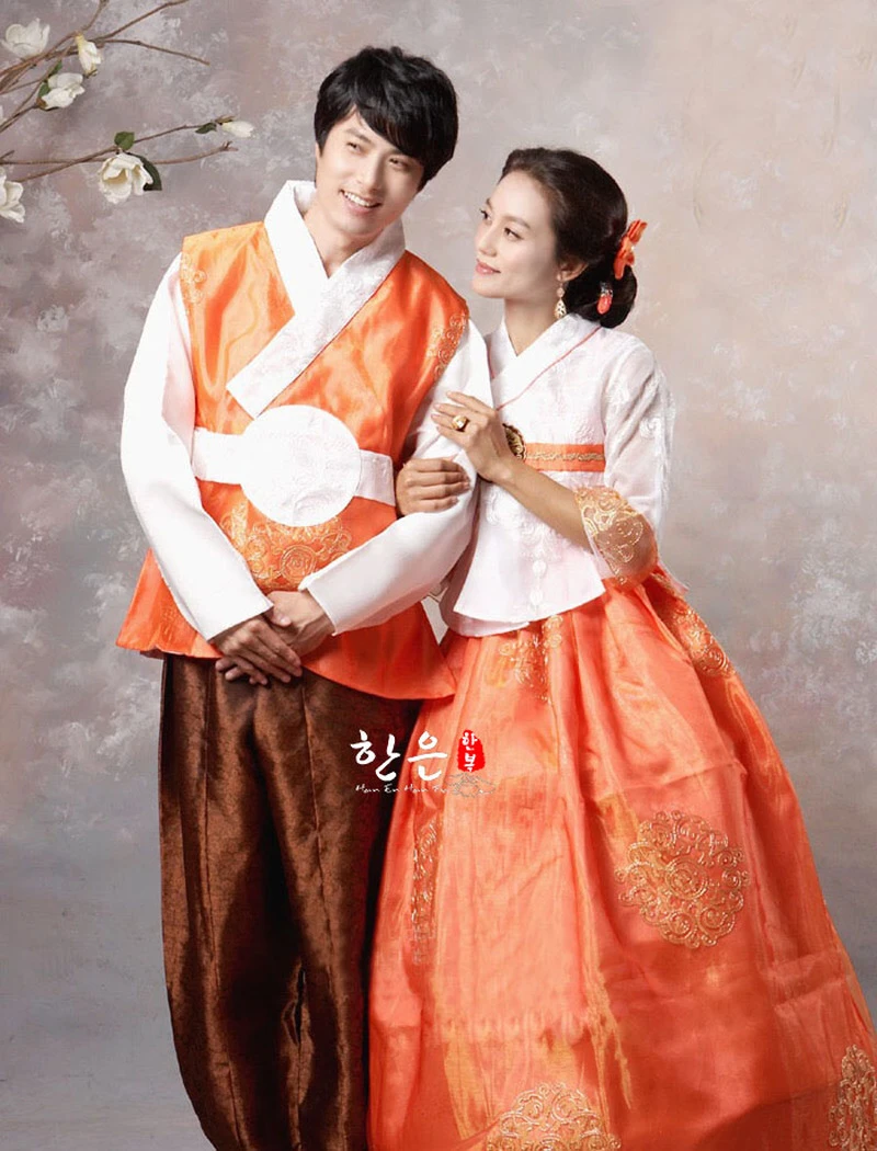 Hanbok couple Clearance