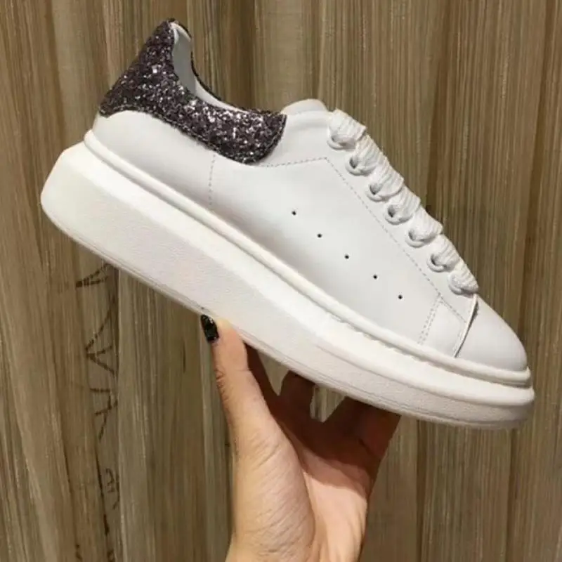 Женская обувь из натуральной кожи высокого качества на плоской платформе