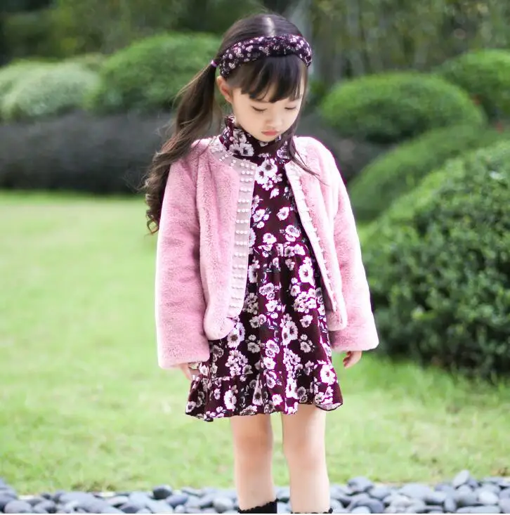 Розничная, зимняя одежда из искусственного меха; пальто, украшенное бисером для детей для маленьких девочек, дети, прелестные модные туфли верхняя одежда От 2 до 6 лет