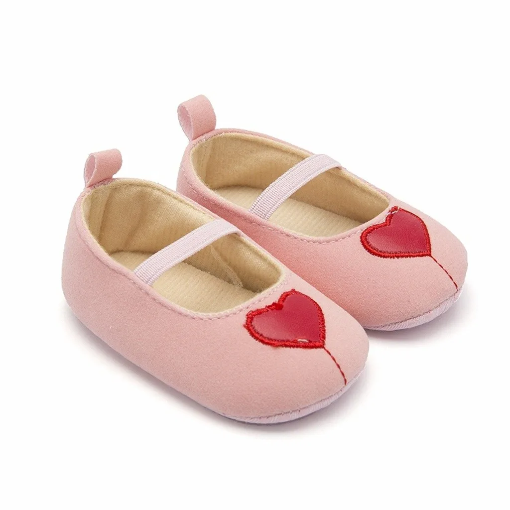 Милая обувь принцессы для маленьких девочек; обувь с закрытым носком для новорожденных; эластичная обувь из флока с сердечками для новорожденных; Bebek Ayakkabi; 30